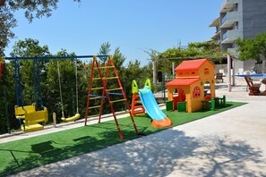 Außen-Kinderspielplatz