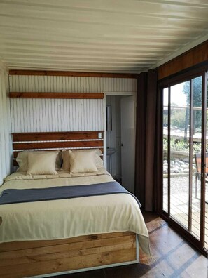 Apartamento de diseño | Cortinas opacas y ropa de cama
