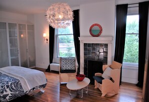 5 Schlafzimmer, Schreibtisch, Bügeleisen/Bügelbrett, kostenloses WLAN