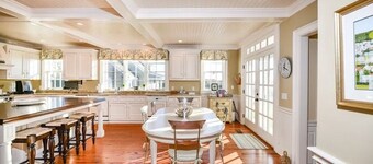 6BR family home in the heart of Sconset with heated pool and guest house