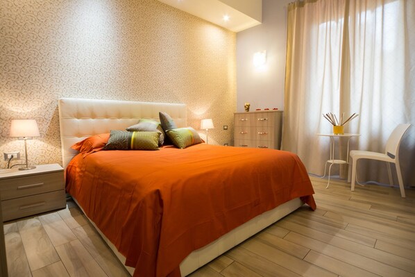 5 bedrooms, free WiFi, bed sheets