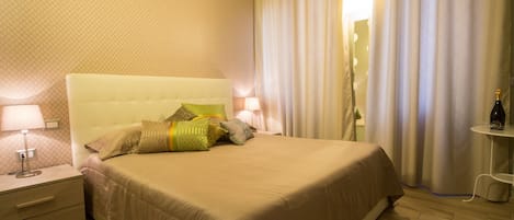 5 makuuhuonetta, ilmainen Wi-Fi, vuodevaatteet