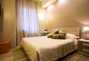 5 soverom, wi-fi (inkludert) og sengetøy