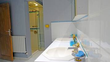 Ensemble douche/baignoire, baignoire à jets