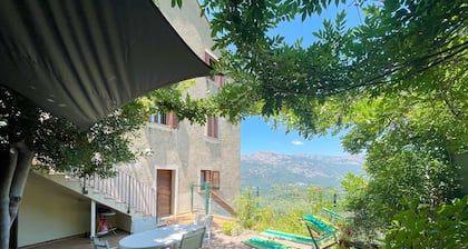 Charming loft at garden level with magnificent landscape, quiet, comfy, clean