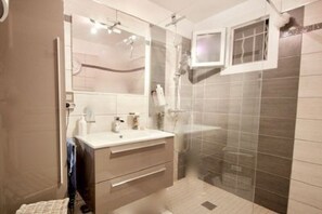 Dusche, Haartrockner