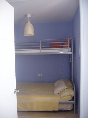 2 slaapkamers, een strijkplank/strijkijzer, wifi, beddengoed