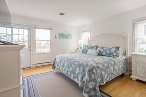5 bedrooms, iron/ironing board, WiFi