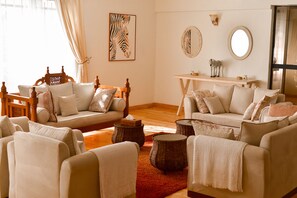 Interior - Eco-friendly getaway for couples, groups & families in the greater Nanyuki area. (Nanyuki)