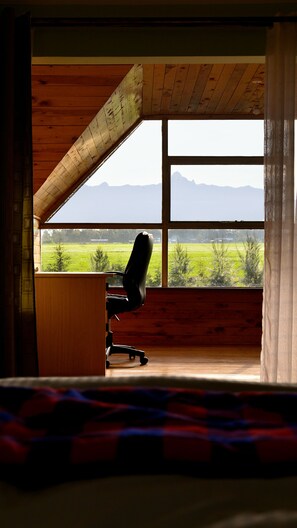 4 bedrooms, WiFi, bed sheets - Eco-friendly getaway for couples, groups & families in the greater Nanyuki area. (Nanyuki)