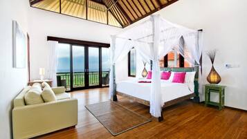 4 dormitorios, caja fuerte, escritorio y tabla de planchar con plancha