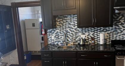 Segundo piso, suite tipo estudio en el corazón de Marquette, a pasos del centro