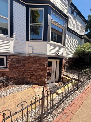 Exterior - Historic Hewitt Onion Tower apt 2 Studio in central Marquette with sauna access (Marquette)