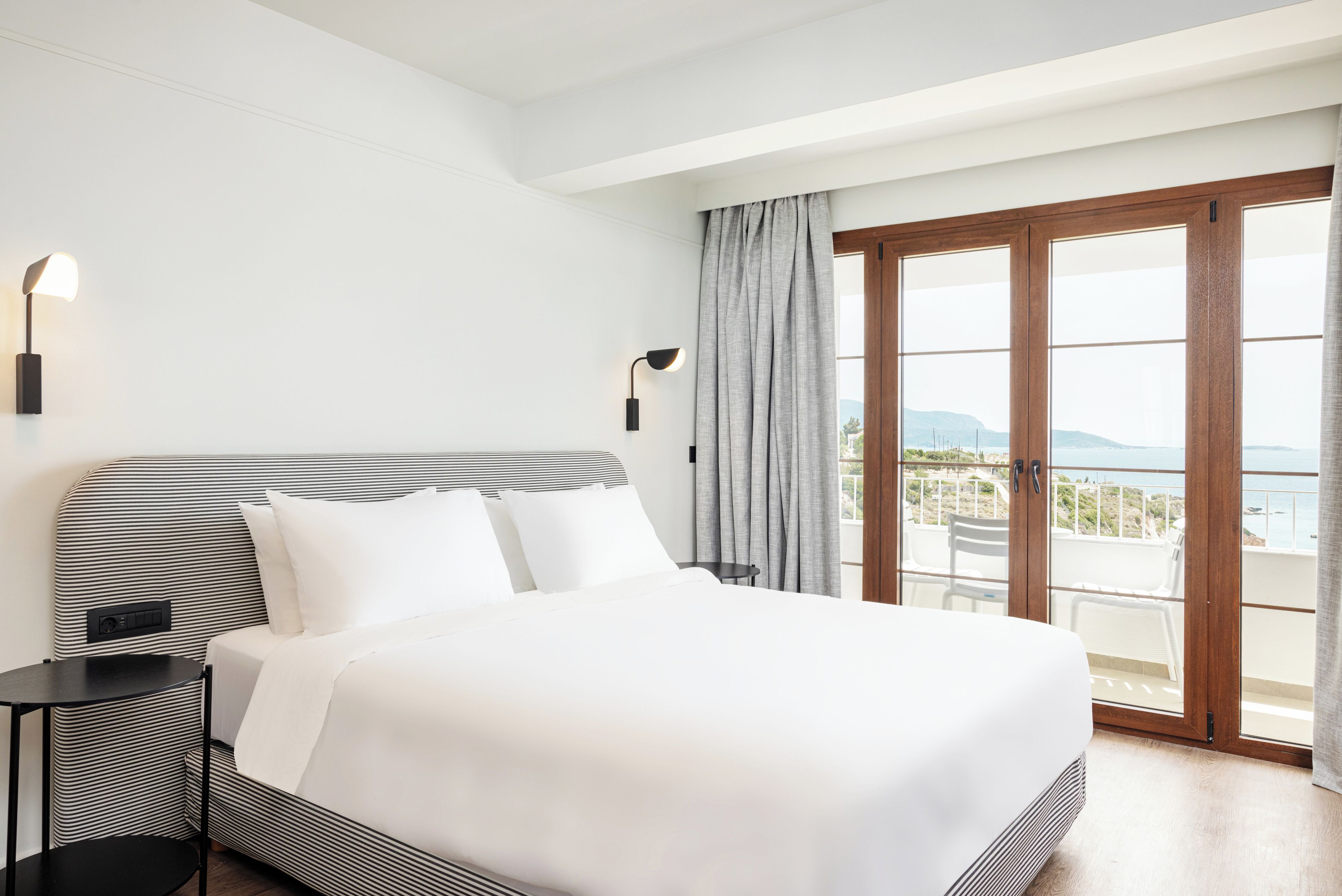 junior suite with sea view | in-room safe, individually furnished, blackout curtains, soundproofing