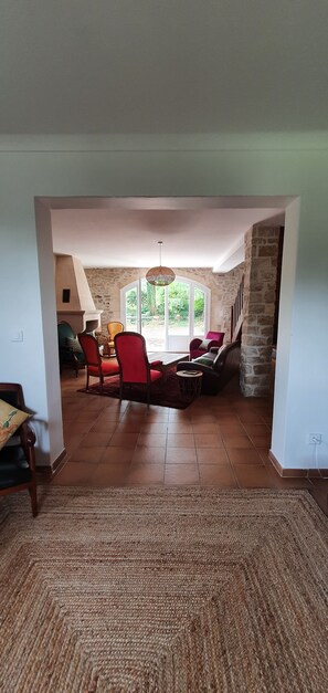 Interior - A charming mas in Drôme provençale, a true family home (Puygiron)