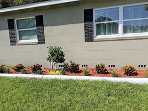 Exterior detail - LAKELAND, FL    SWAN CITY GET-AWAY   ENTIRE HOUSE (Lakeland)