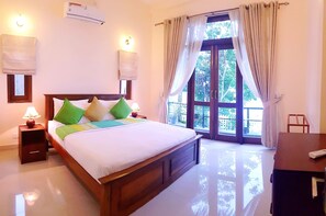 5 Schlafzimmer, Bügeleisen/Bügelbrett, kostenloses WLAN, Bettwäsche