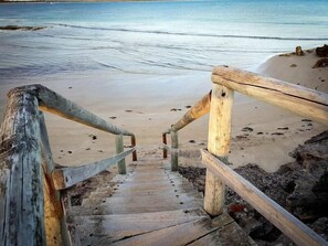 Beach - Casadelmar - Prime Position, With Sea Views (Marion Bay)
