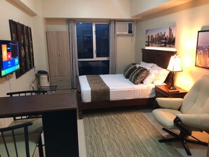 Free WiFi, bed sheets