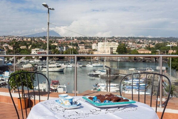 Outdoor dining - Nonna Maria's home (Catania)