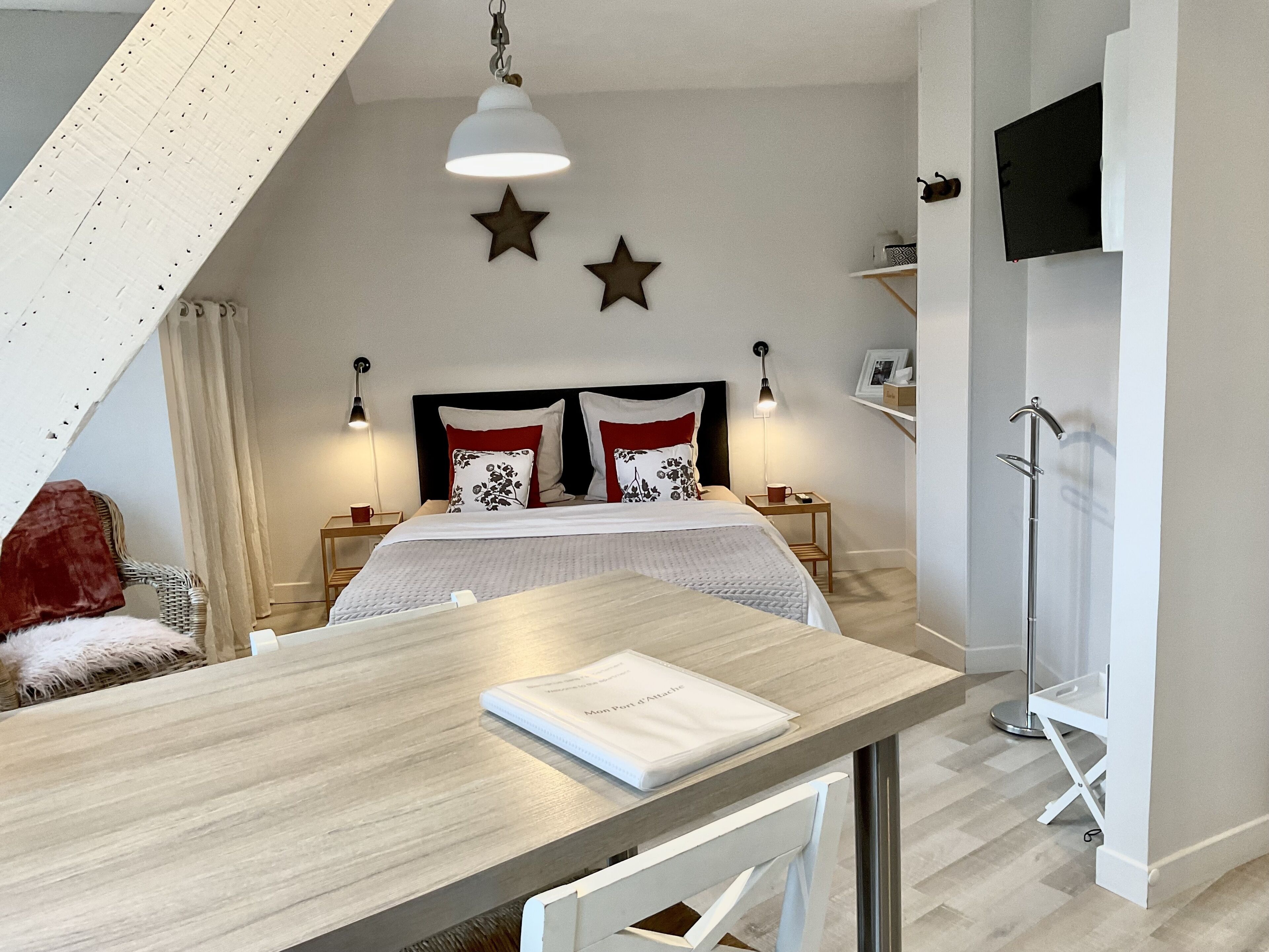 1 soverom, strykejern/-brett, wi-fi (inkludert) og sengetøy