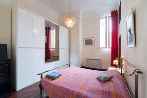 3 chambres, fer et planche à repasser, Wi-Fi, draps fournis