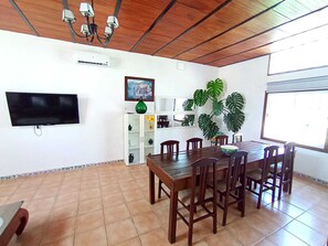 Dining - EL AULAGAR FARM  (Málaga)