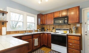 Microwave, oven, stovetop, dishwasher