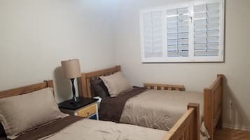 3 bedrooms, in-room safe, iron/ironing board, free WiFi