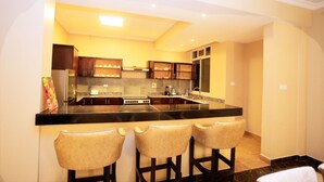 Unclassified image, 2 of 18, button - Ssanga Courts (Kampala)