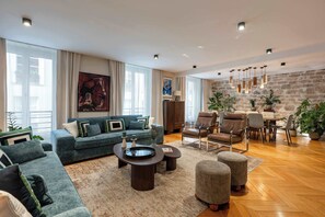 Télévision, espaces bureaux