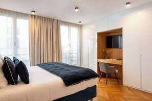 4 chambres, fer et planche à repasser, Wi-Fi, draps fournis