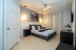 3 habitaciones, tabla de planchar con plancha, wifi y ropa de cama 