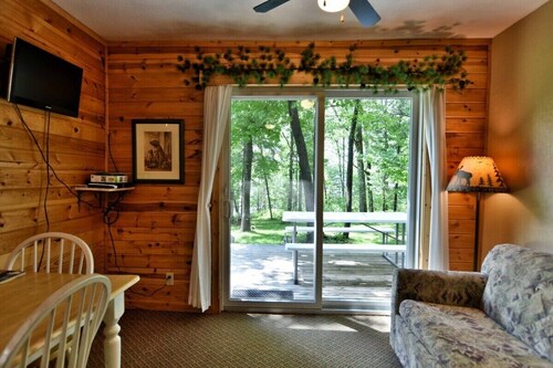 Deer Trail Resort Lakeside 4 on Lake Delta