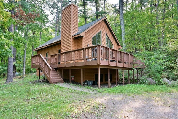 Deer Trail Log Home #13 on Delta Lake