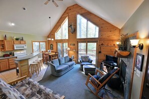 Smart TV, fireplace, DVD player