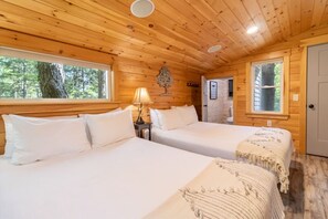 2 habitaciones, tabla de planchar con plancha y cuna de viaje 