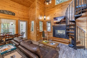 Smart TV, fireplace, stereo