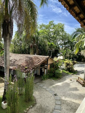 Minibar, blackout curtains, bed sheets - Pouso Atobá (Paraty)
