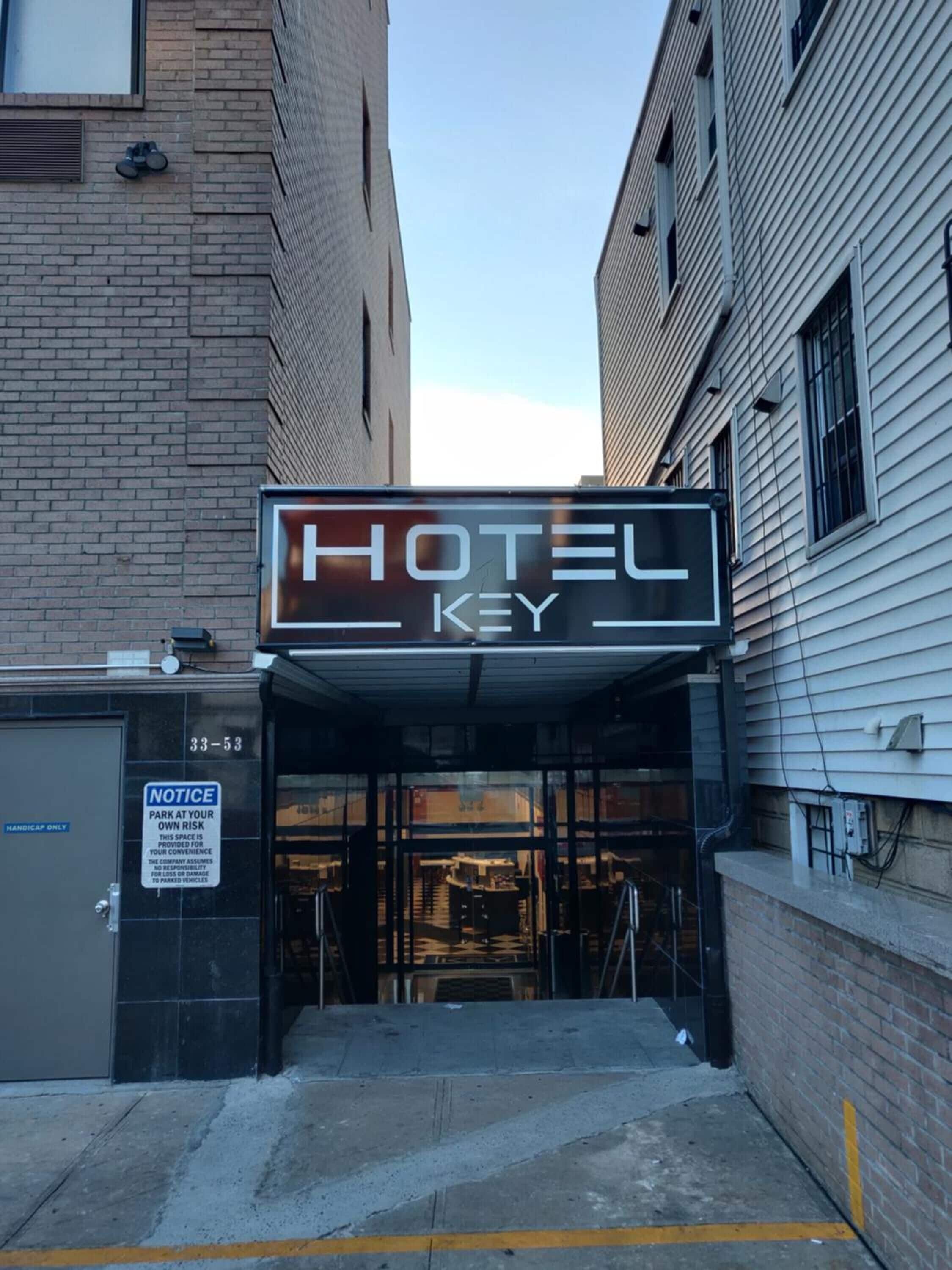 Photo - Hotel Key LaGuardia Airport