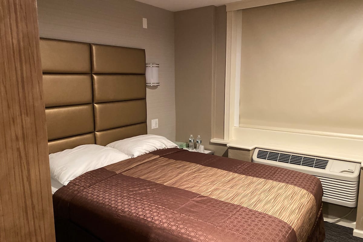 1 bedroom, individually furnished, free wifi, bed sheets