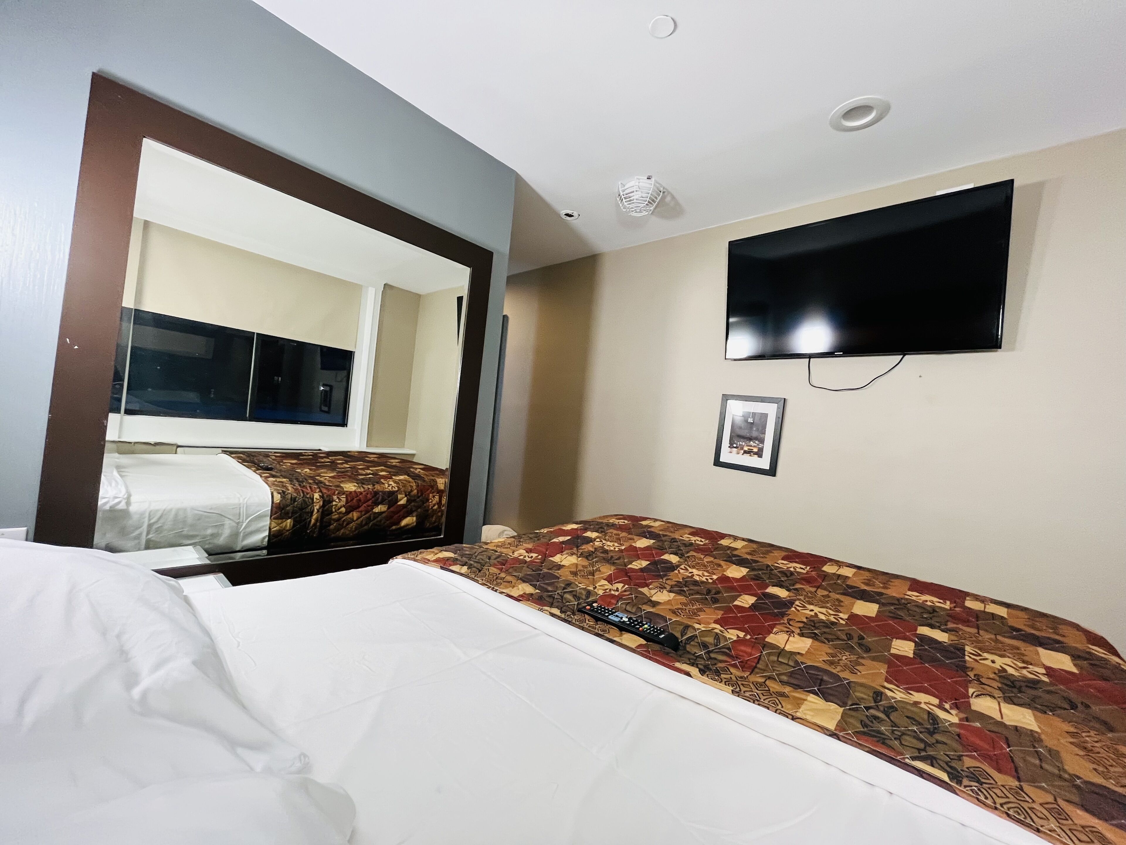 1 bedroom, individually furnished, free wifi, bed sheets