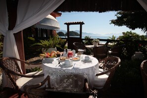 Desayuno completo incluido todos los días 