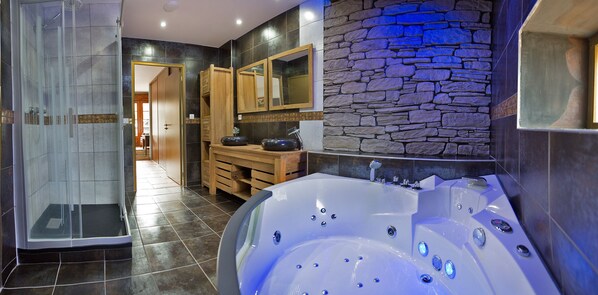 Casa de campo Deluxe, con acceso para personas discapacitadas, baño en la habitación (4 étoiles) | Baño