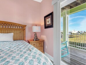 5 bedrooms, iron/ironing board, free WiFi, bed sheets