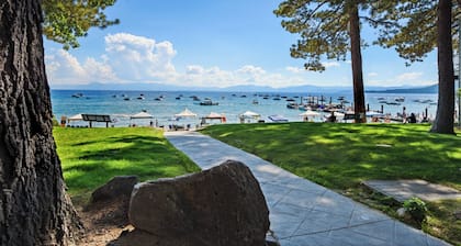 Beautiful Beach and Ski Cabin located on the North Shore of Lake Tahoe