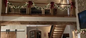 Toccoa River Dreams - Direct Riverfront Home - Very Private