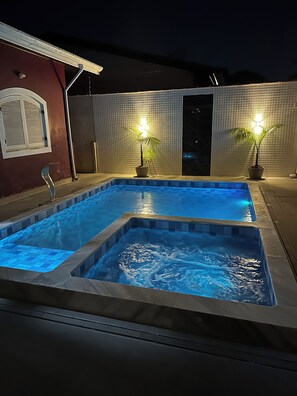 Outdoor pool - House with Pool in the Center of Bertioga (Bertioga)