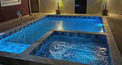 MAISON AU CENTRE DE BERTIOGA