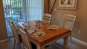 公寓客房, 2 間臥室, 2 間浴室 | 房內用餐區